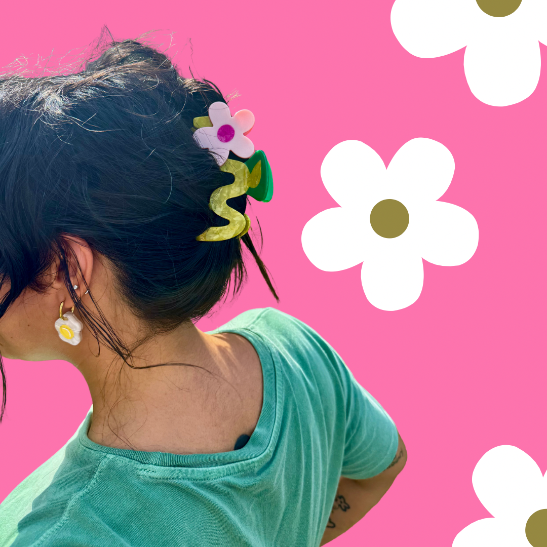 Wavy Daisy Hair Claw