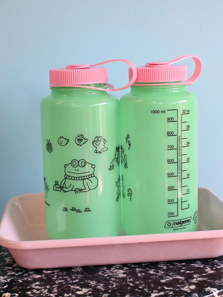 Fashionably Froggy Glow in the Dark Water Bottle