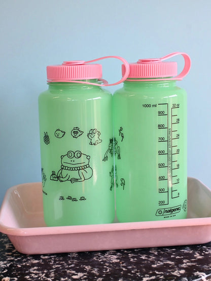 Fashionably Froggy Glow in the Dark Water Bottle