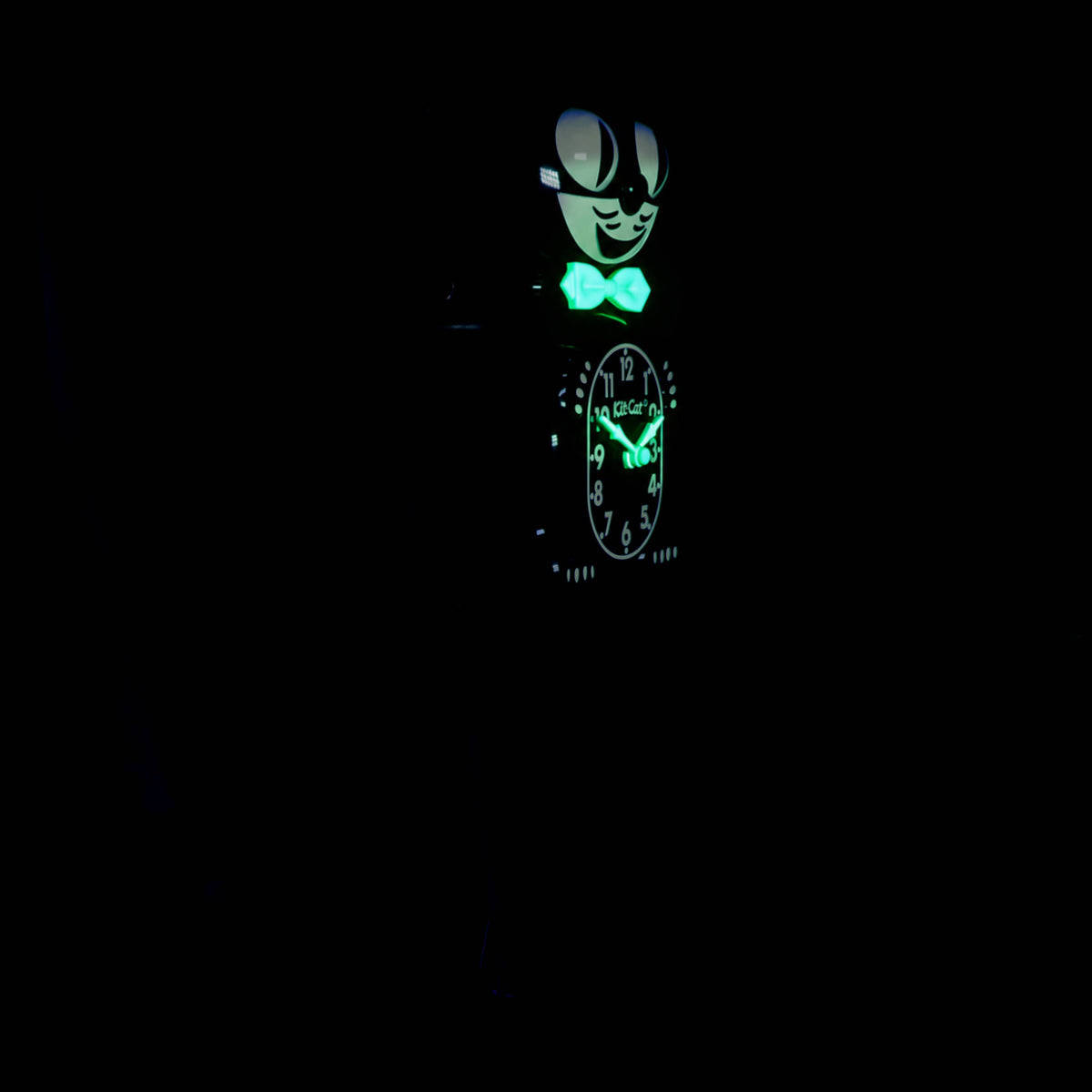 Classic Black Glow-In-The-Dark Kit-Cat Klock