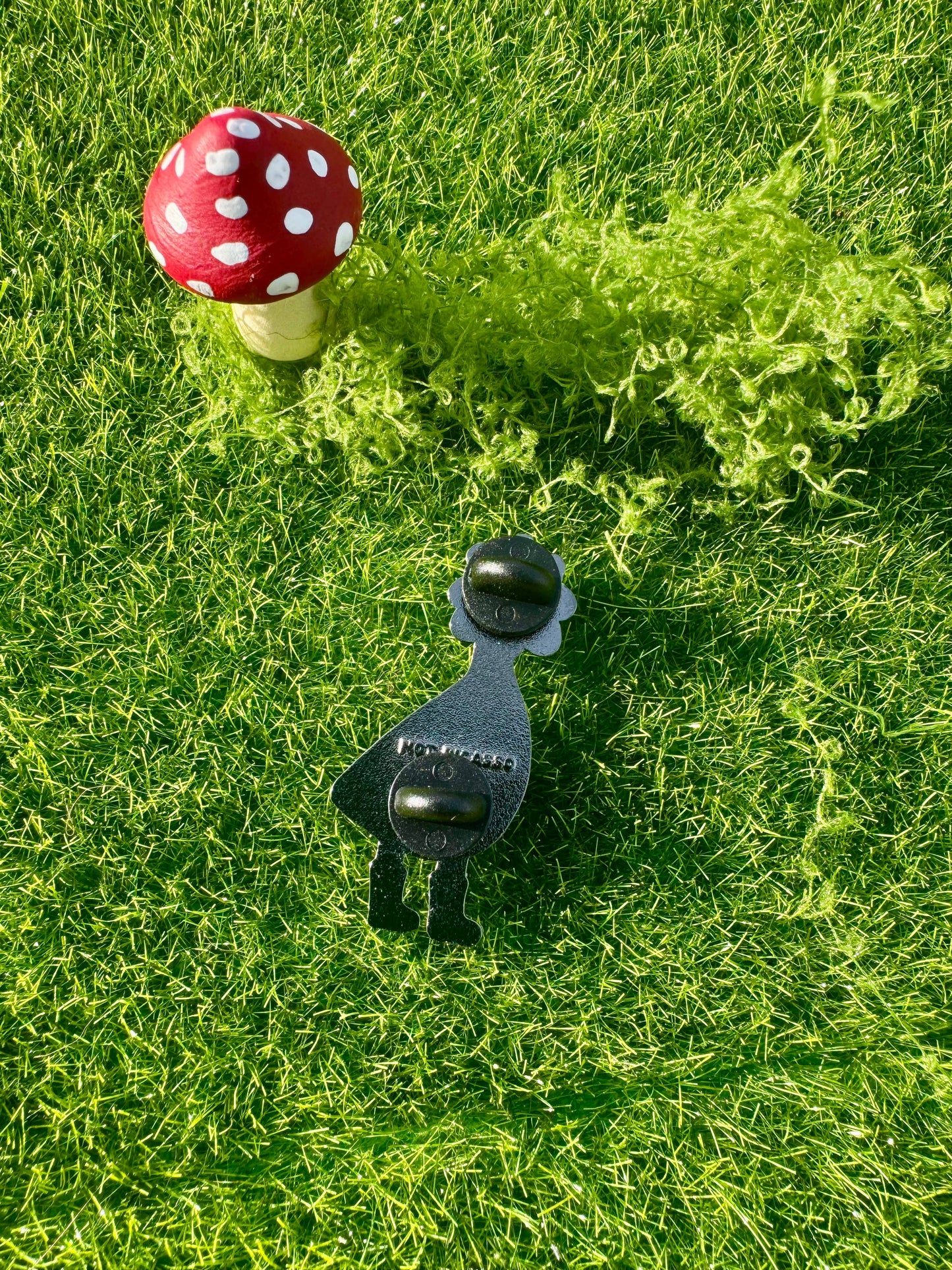 Goose Springsteen Enamel Pin