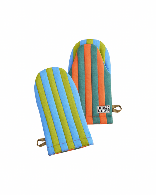 Grasshopper Quilted Oven Mitt