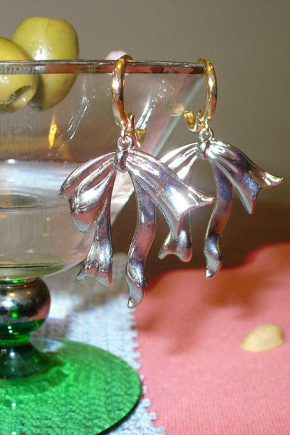 Ribbon Mini Charm Hoop Earrings