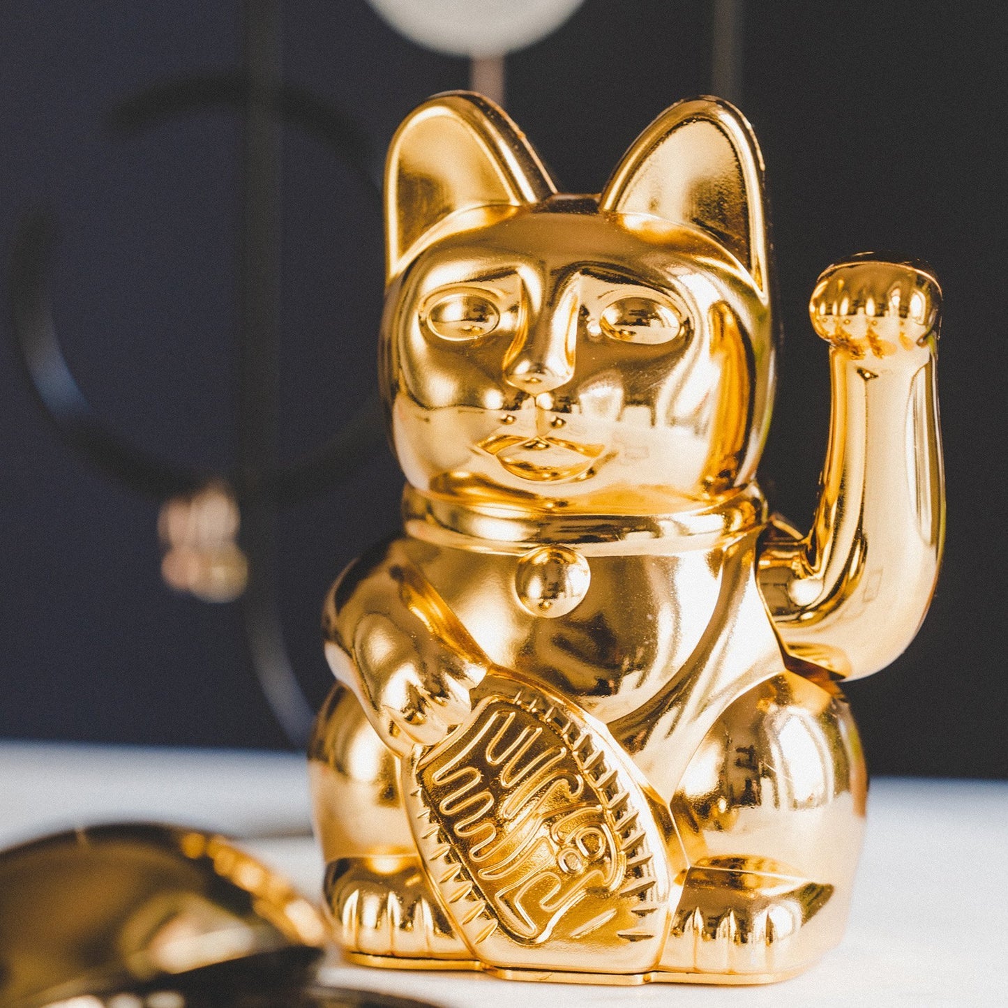 Maneki Neko - Lucky Cat - Glossy Gold